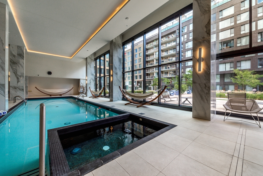 luxury,modern,apartment,in,montreal,very,well,staged,and,furnished